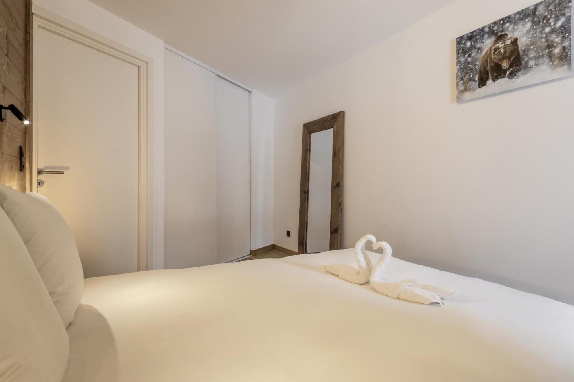 The Bear Apartment เลอุชส์ ภายนอก รูปภาพ