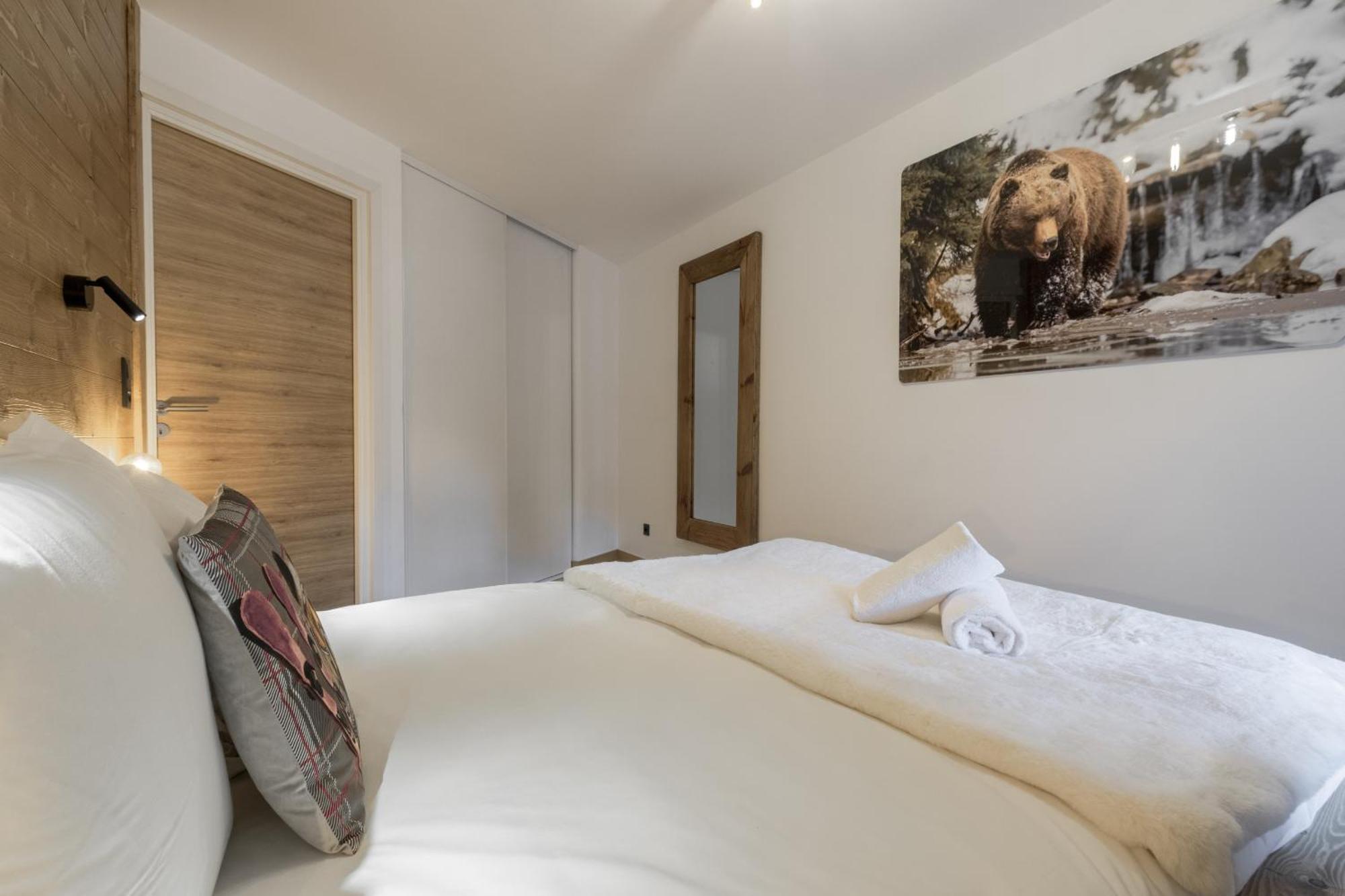 The Bear Apartment เลอุชส์ ภายนอก รูปภาพ