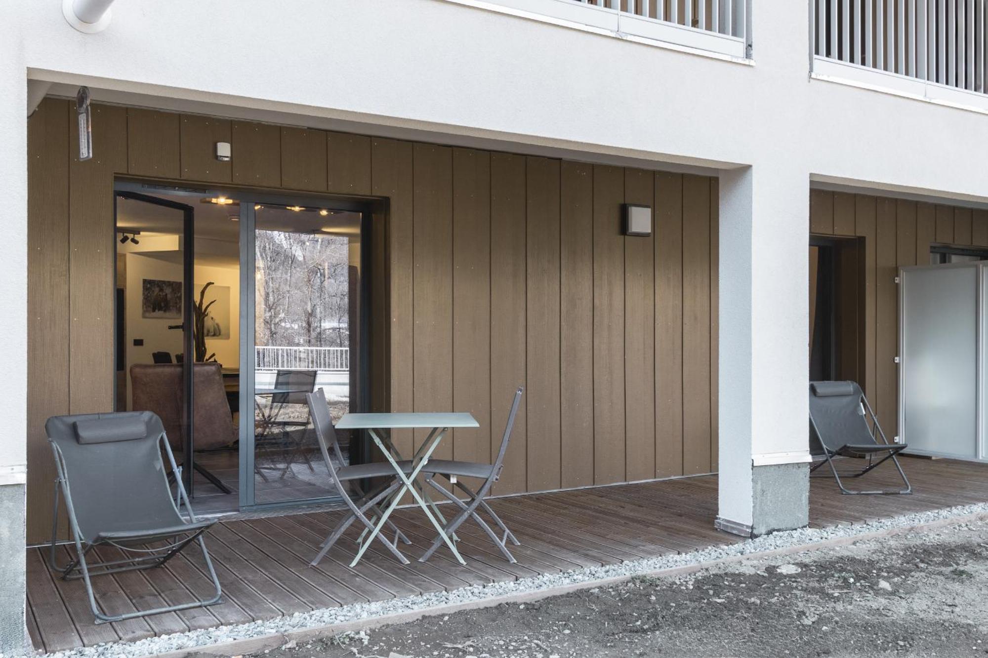 The Bear Apartment เลอุชส์ ภายนอก รูปภาพ
